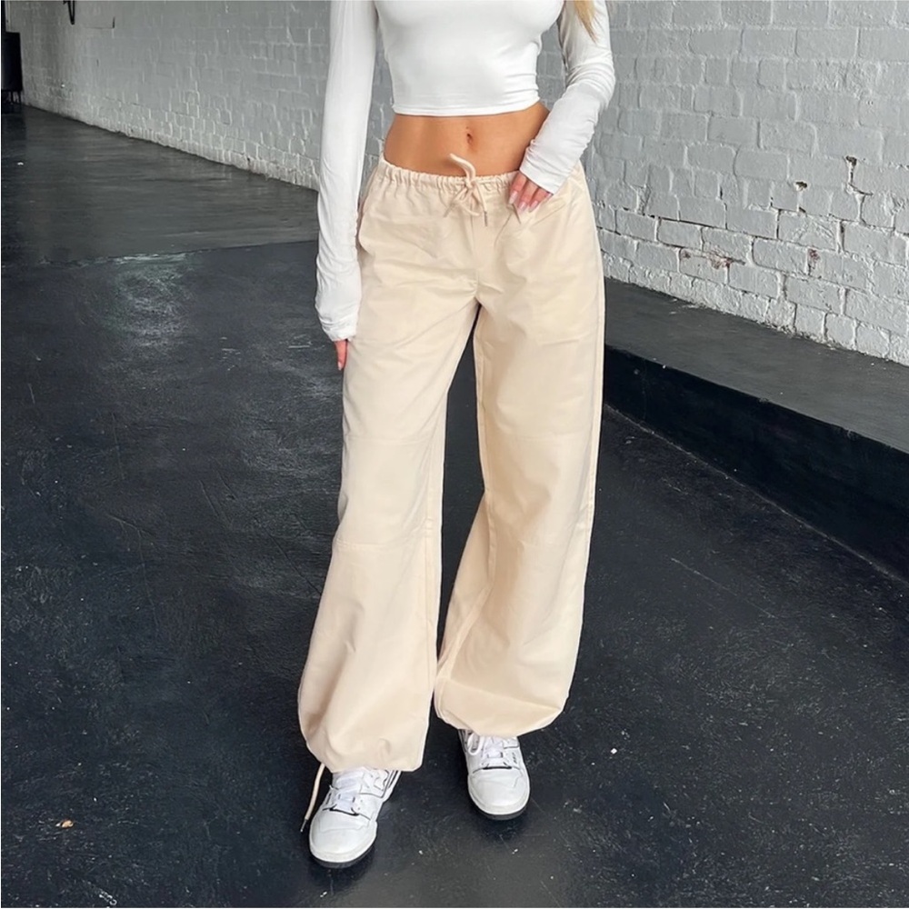 Tiger Mist Cream Ryan Low Rise Cargo Pants